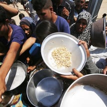 fooddistributiondeiralbalah.jpg